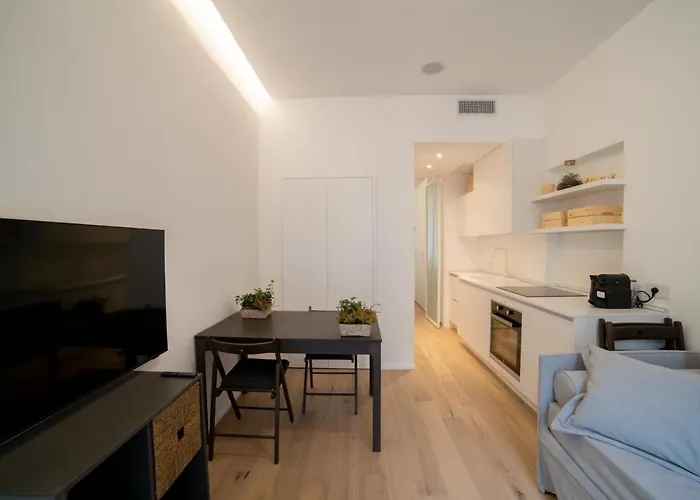 Navigli-Centro-Universita, Amazing New Apartment